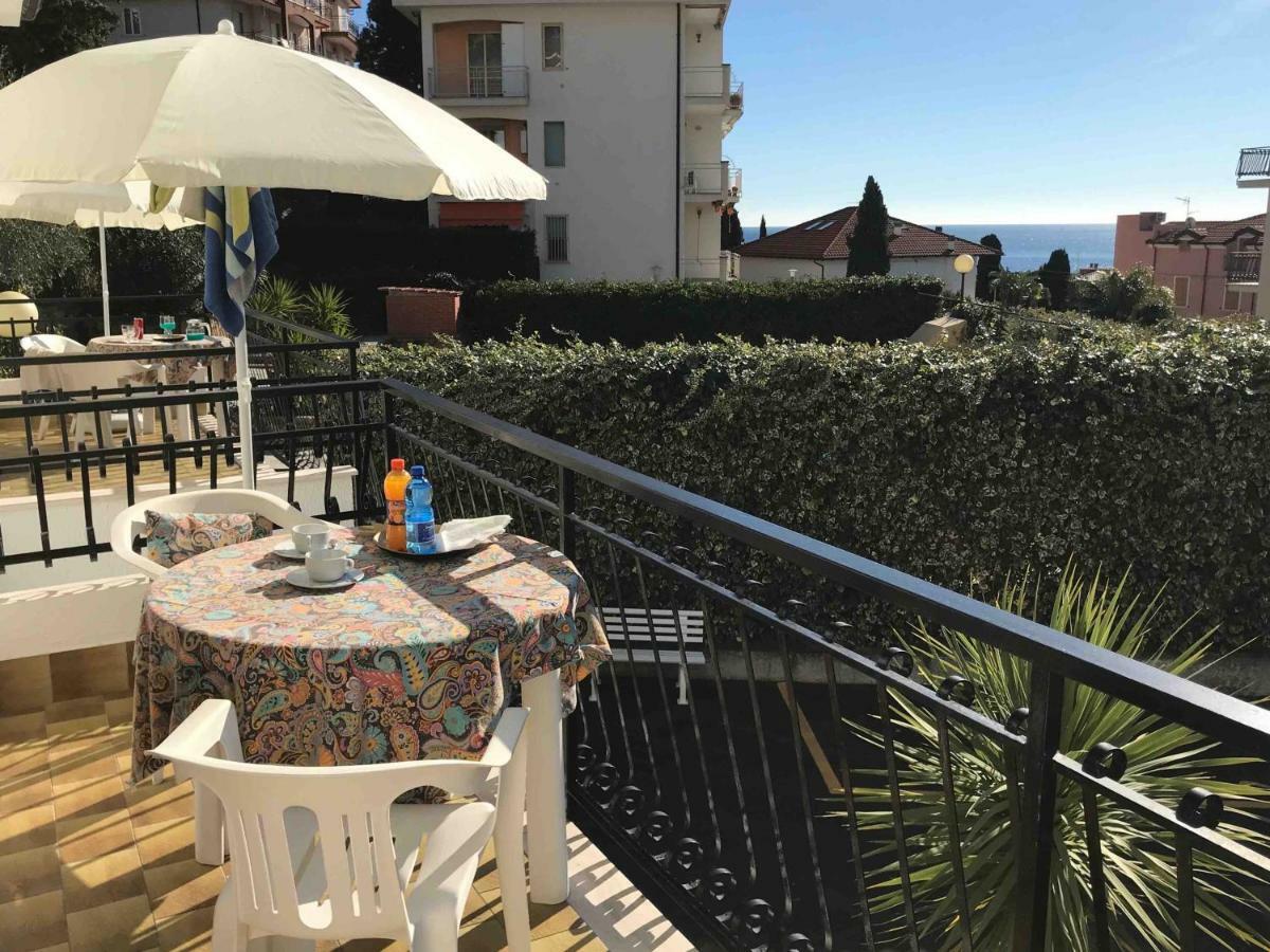 Residence Mare Verde Pietra Ligure Extérieur photo